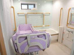 最新設備の浴室