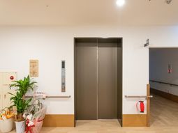 安全なエレベーター設備