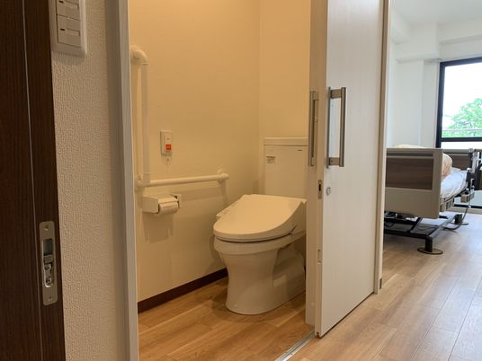 バリアフリー対応のトイレ