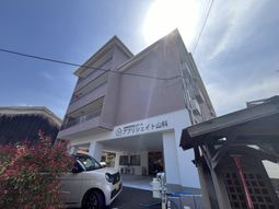 開放感ある建物外観
