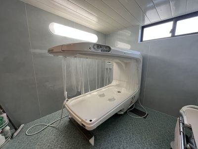機械式浴槽の浴室