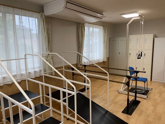 明るい機能訓練室