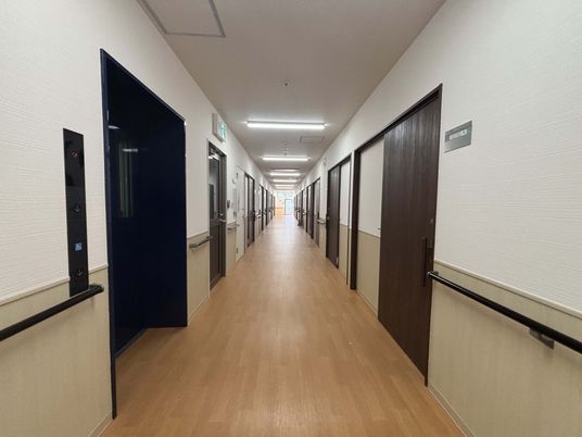 長い廊下の風景