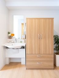 明るく清潔な洗面台