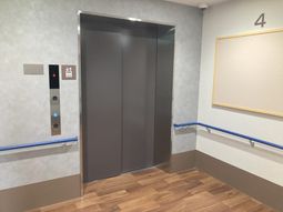エレベーターの安全なアクセス