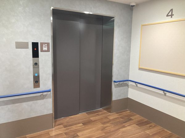 エレベーターの安全なアクセス