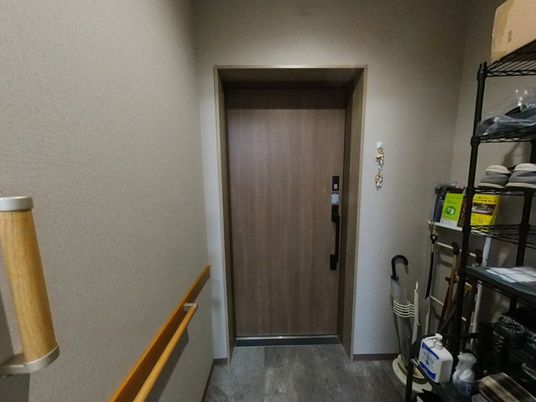 エレベーターの扉