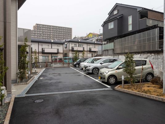 駐車場の外観