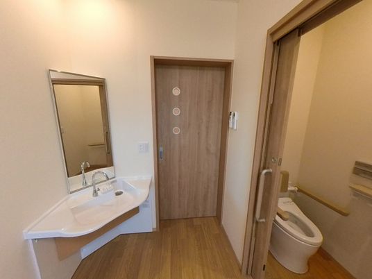 使いやすい洗面台のトイレ