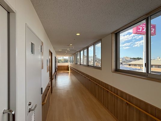 ゆったりとした廊下