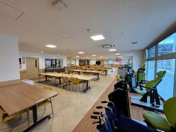 充実した施設のダイニング