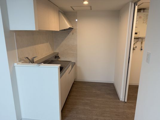 明るいキッチンスペース