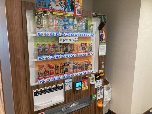 自動販売機の廊下