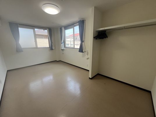 居室の明るい空間