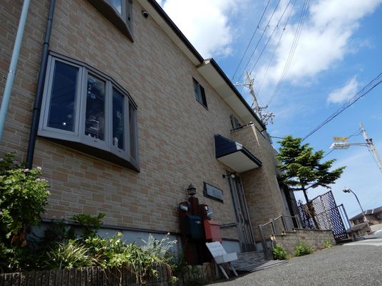 手入れされた施設外観