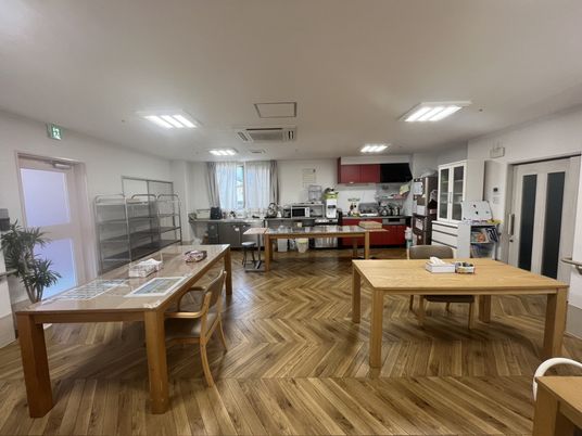 共有スペースのダイニングエリア