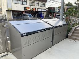 商店街のダストボックス