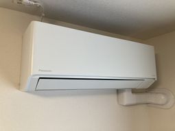 新しいエアコン設備