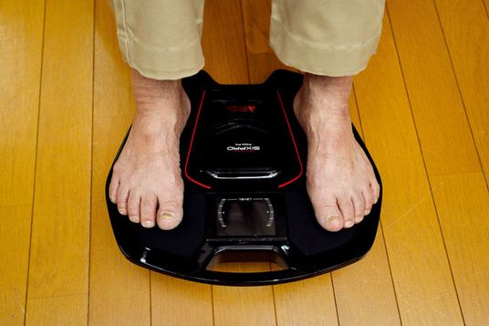 足元の計測器