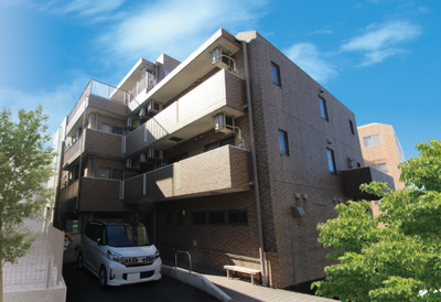 日差し豊かな外観