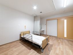 ベッドのある居室