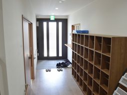 落ち着いた雰囲気の玄関