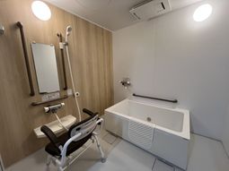 入浴設備の浴室