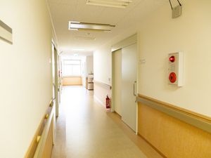 きれいな施設の廊下