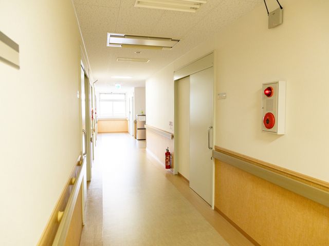 きれいな施設の廊下