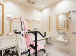 バリアフリー対応の浴室