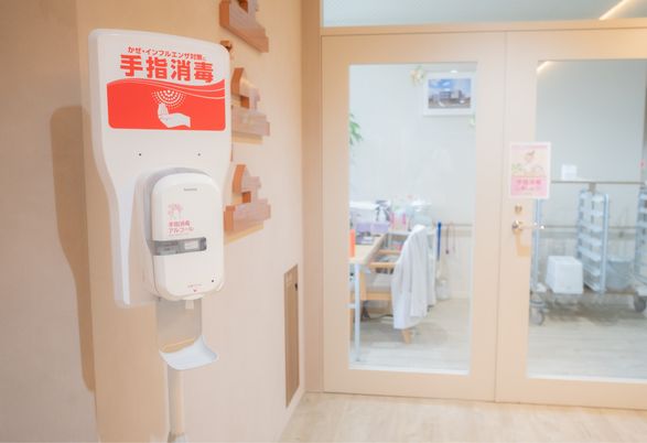 広々とした清潔な洗面台