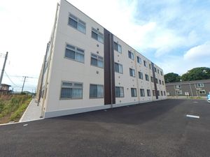 広々とした外観