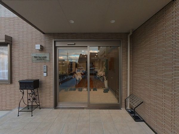 落ち着いた空間の玄関