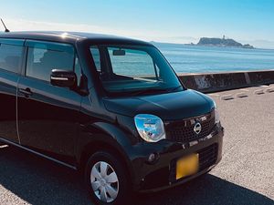 海沿いの車両外観  