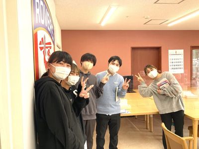 穏やかな表情のスタッフたち