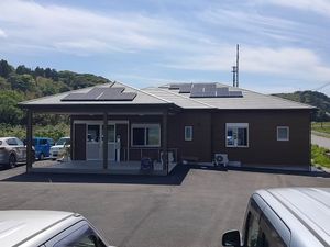 太陽光発電のある外観  