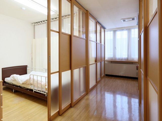 ゆったり広々とした居室 居室 ゆったりした空間の居室です。広々とした間取りで、贅沢な時間をお過ごしいただけます。