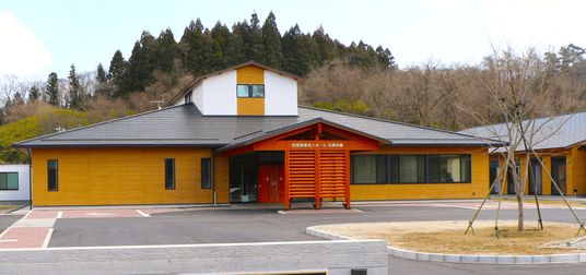 木の温もりを感じる外観  