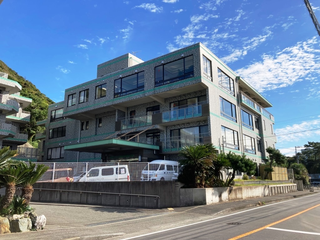湘南グリーン介護老人保健施設 葉山（ユニット型）の外観