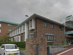 レンガ造りの外観