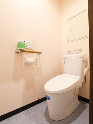 清潔なトイレの角度