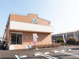 立派な建物の外観