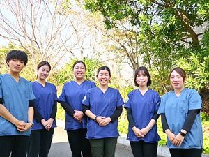 スタッフ集合の外観前  