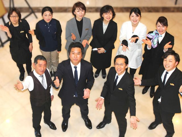 スタッフイメージ スタッフイメージ プロフェッショナルな職員が揃っています。和やかな雰囲気で働きやすい環境です。