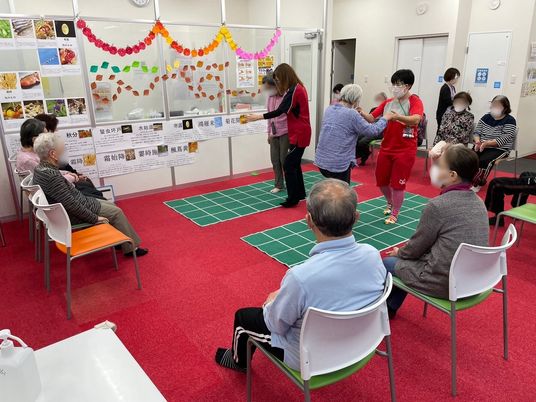 活動中の多目的室