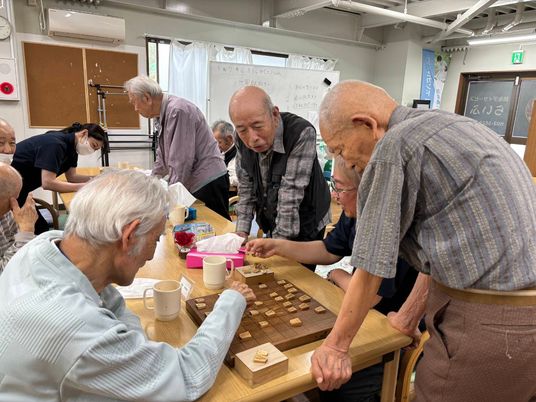将棋を楽しむ人々の集まり