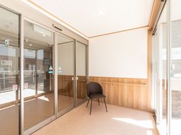 明るく広々としたエントランス