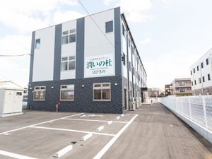 ゆとりある建物の外観