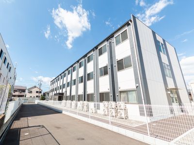 明るい日差しの居室