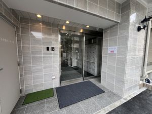 建物入口の自動扉  